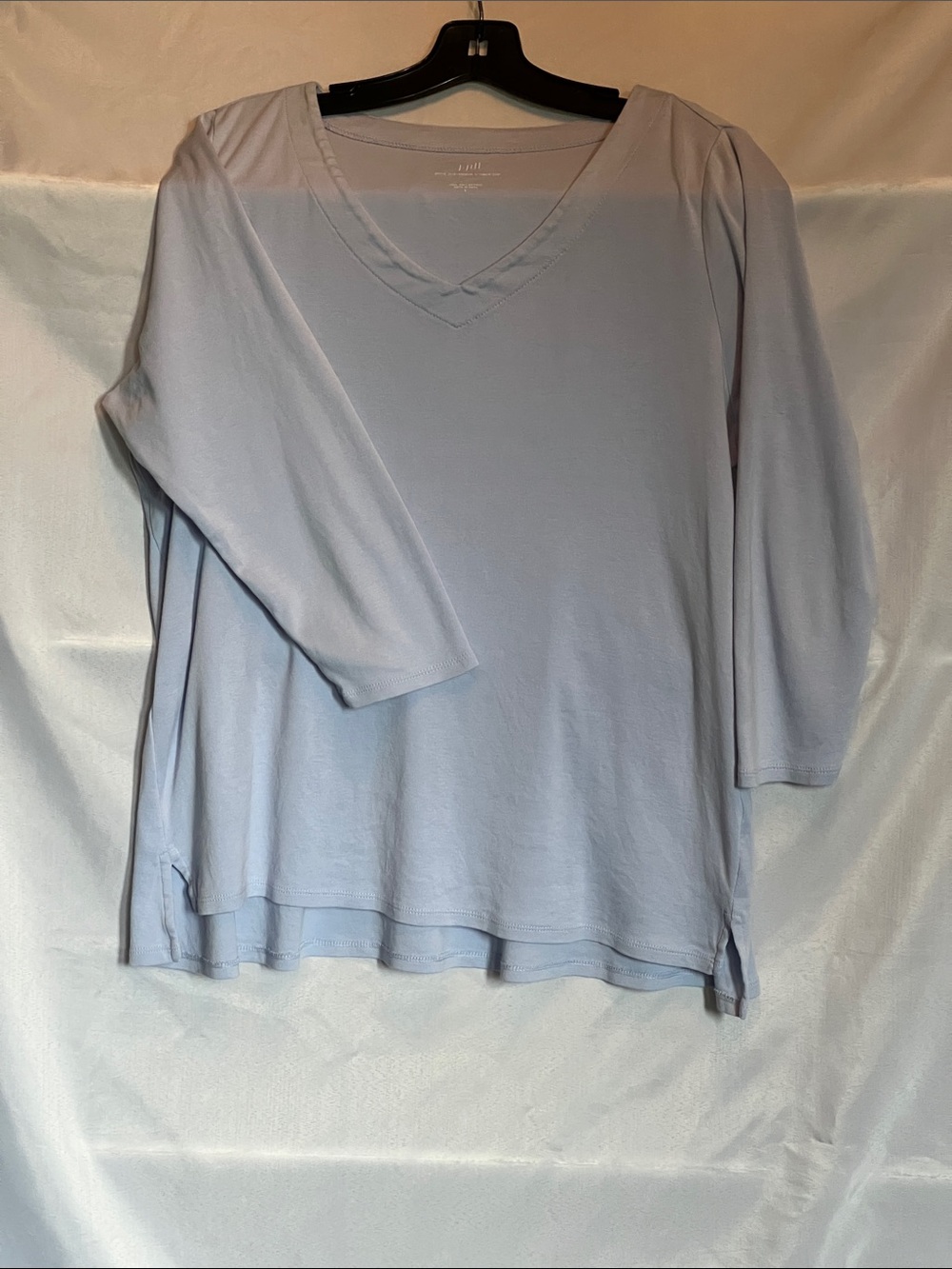 J. Jill Light Blue V-Neck 3/4 Sleeve Tee